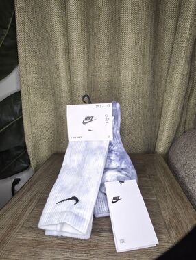 Nike Men’s Light Blue & White Tie-Dye Crew Socks - 2 Pack